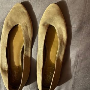 Crown Vintage pointed flats